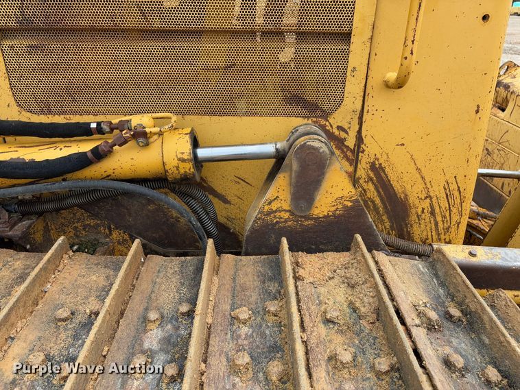 image for item FB3174 2002 Caterpillar D5G dozer