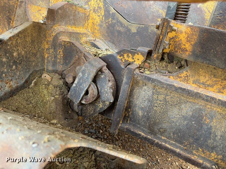 image for item FB3174 2002 Caterpillar D5G dozer