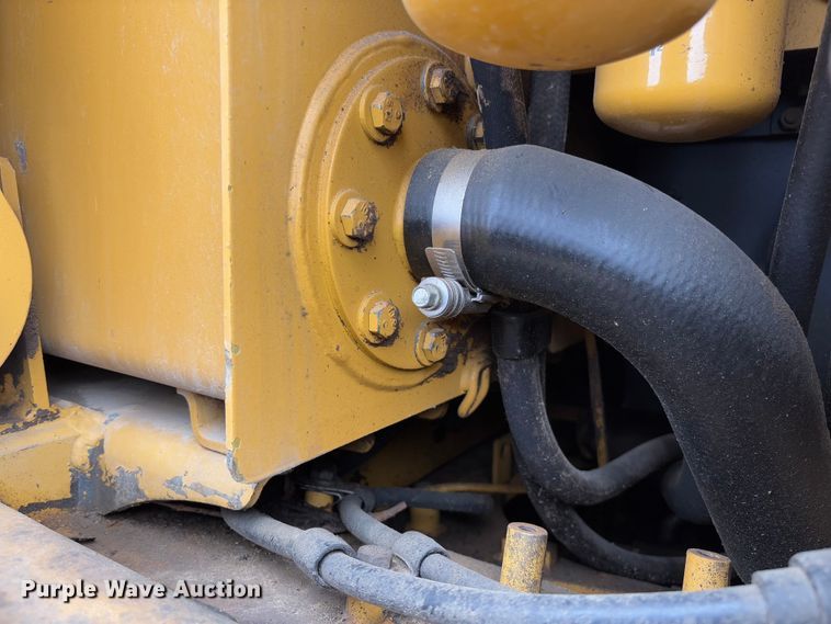 image for item FB3174 2002 Caterpillar D5G dozer