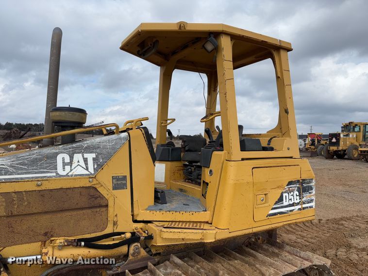 image for item FB3174 2002 Caterpillar D5G dozer