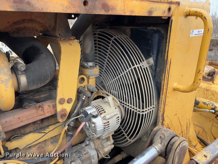 image for item FB3174 2002 Caterpillar D5G dozer