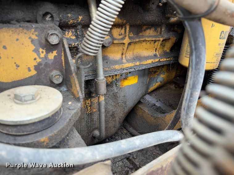 image for item FB3174 2002 Caterpillar D5G dozer