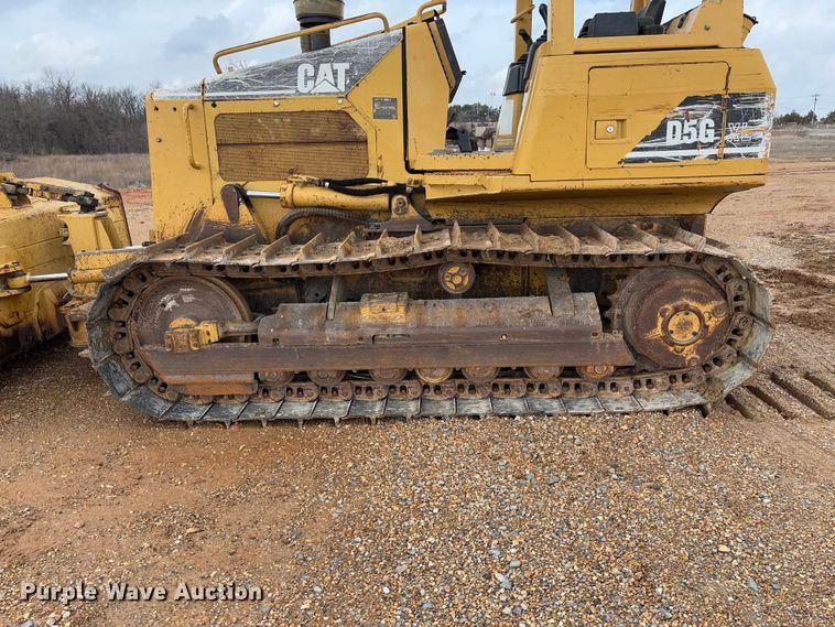 image for item FB3174 2002 Caterpillar D5G dozer