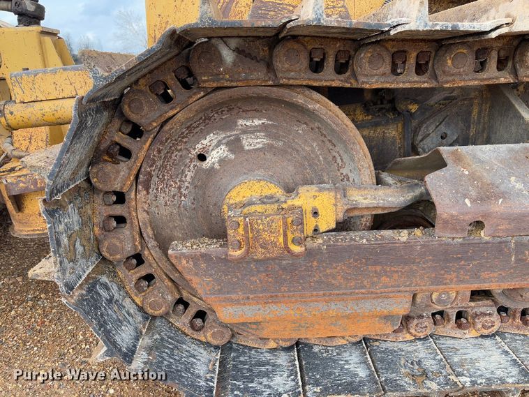image for item FB3174 2002 Caterpillar D5G dozer