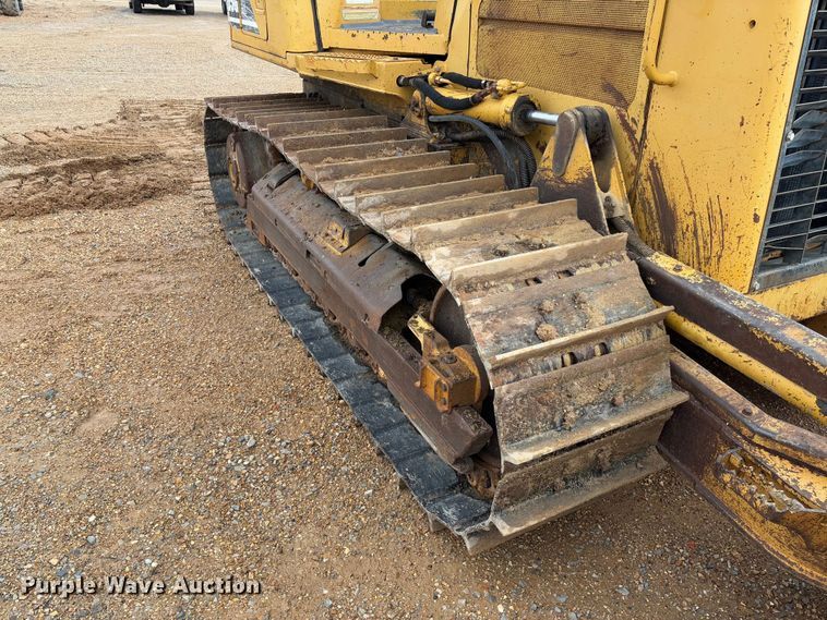 image for item FB3174 2002 Caterpillar D5G dozer