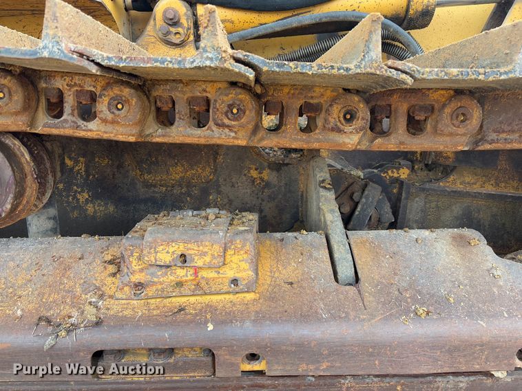 image for item FB3174 2002 Caterpillar D5G dozer