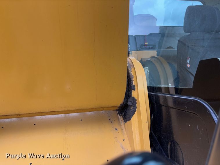 image for item FB3179 2018 Caterpillar 349FL excavator