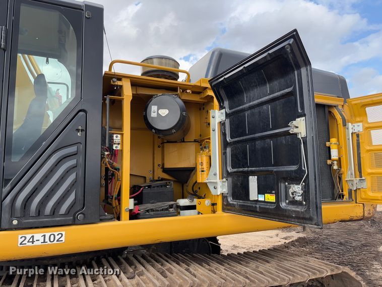 image for item FB3179 2018 Caterpillar 349FL excavator