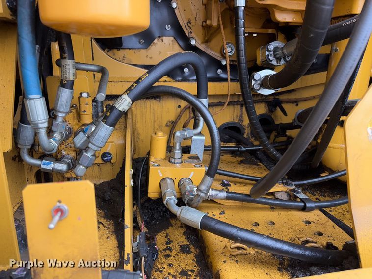 image for item FB3179 2018 Caterpillar 349FL excavator