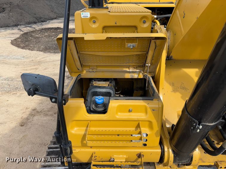 image for item FB3179 2018 Caterpillar 349FL excavator