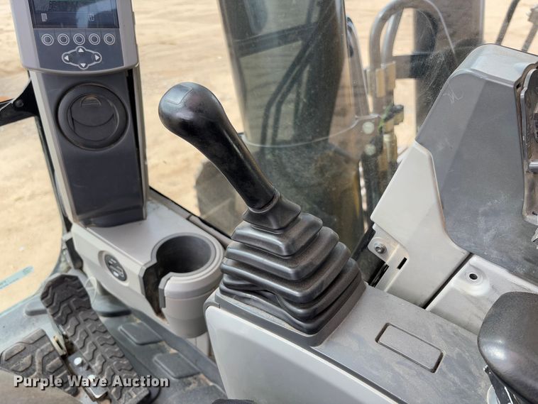 image for item FB3179 2018 Caterpillar 349FL excavator