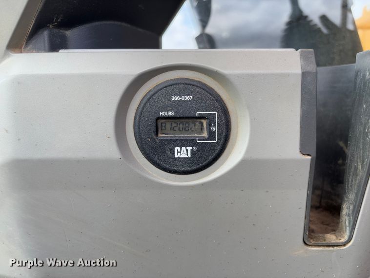 image for item FB3179 2018 Caterpillar 349FL excavator