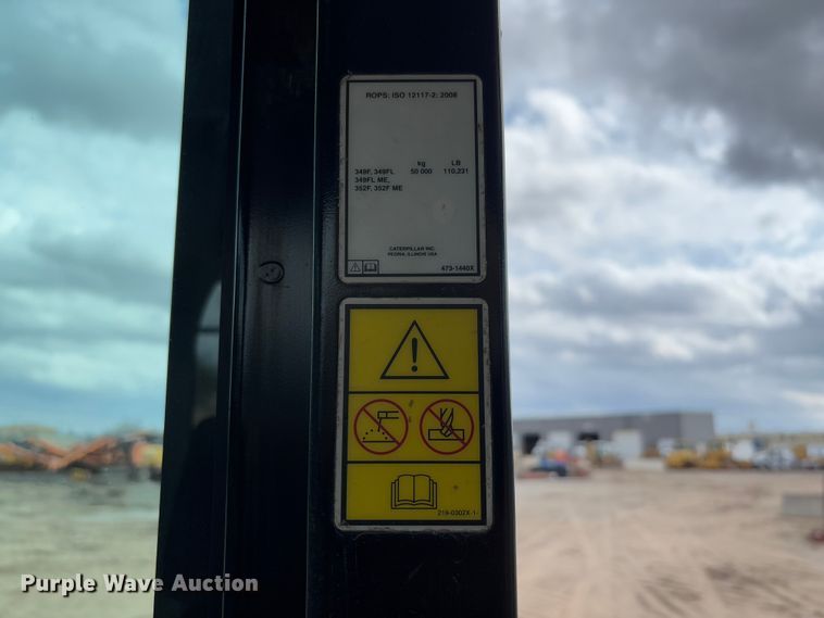 image for item FB3179 2018 Caterpillar 349FL excavator