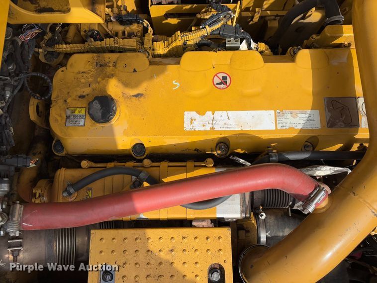 image for item FB3179 2018 Caterpillar 349FL excavator