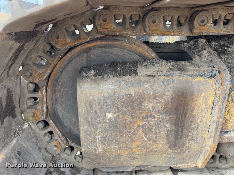 image for item FB3179 2018 Caterpillar 349FL excavator