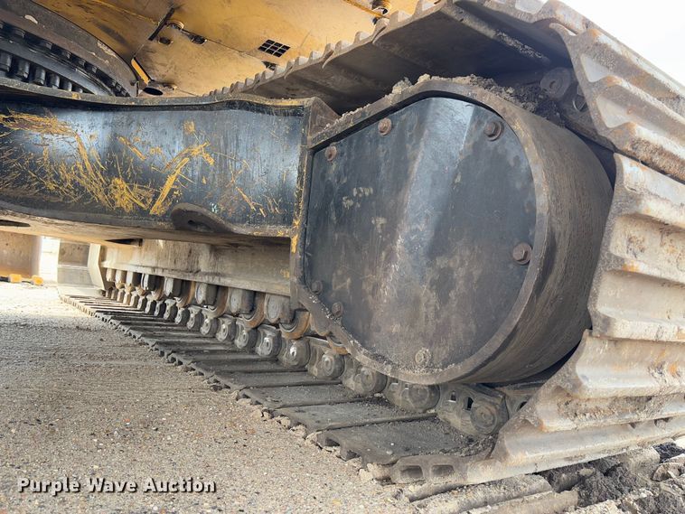 image for item FB3179 2018 Caterpillar 349FL excavator