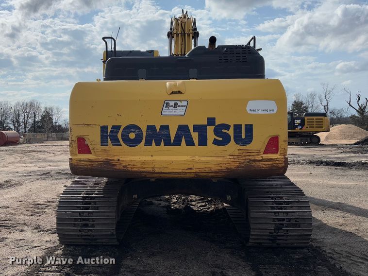 image for item FB3180 2016 Komatsu PC240LC-11 excavator