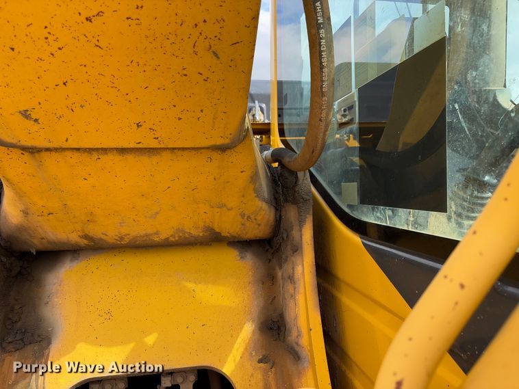 image for item FB3180 2016 Komatsu PC240LC-11 excavator