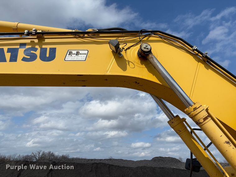 image for item FB3180 2016 Komatsu PC240LC-11 excavator