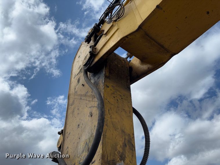 image for item FB3180 2016 Komatsu PC240LC-11 excavator