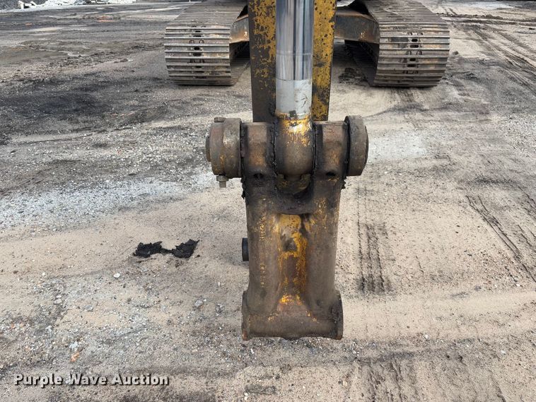image for item FB3180 2016 Komatsu PC240LC-11 excavator