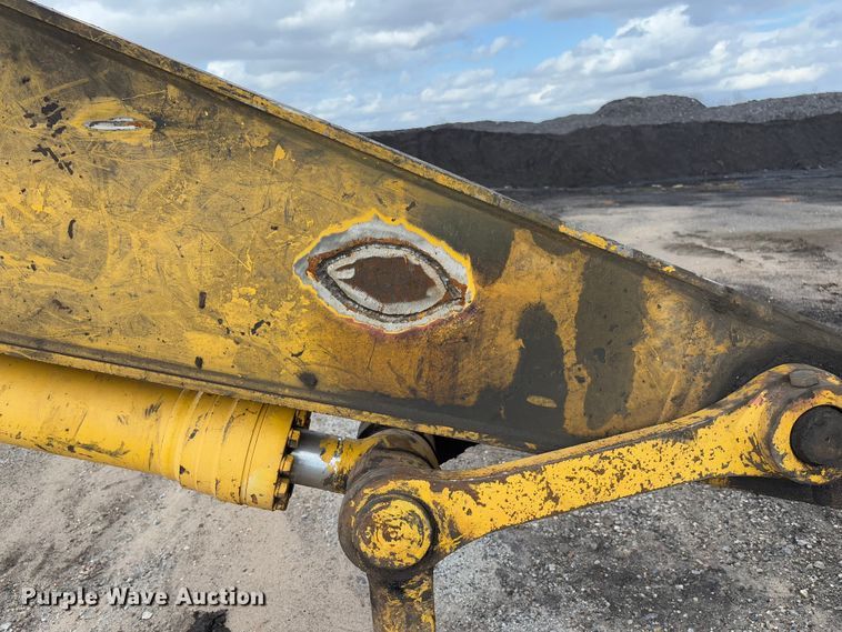 image for item FB3180 2016 Komatsu PC240LC-11 excavator