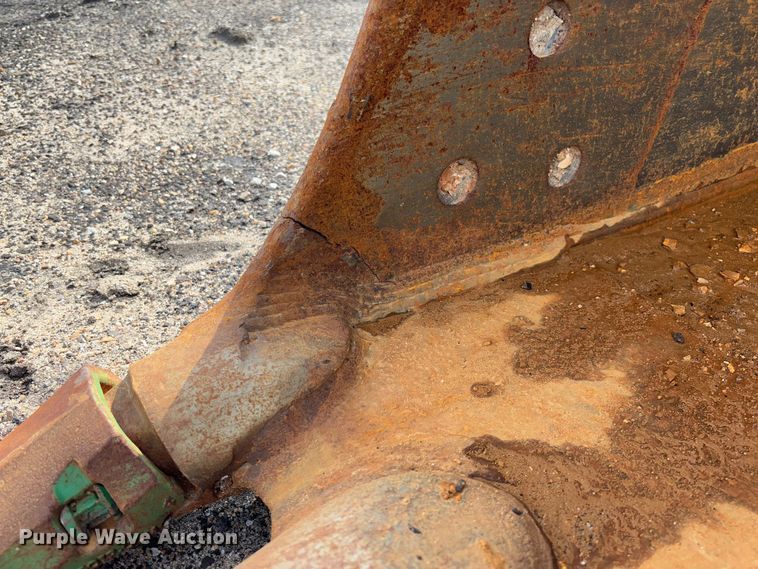 image for item FB3180 2016 Komatsu PC240LC-11 excavator