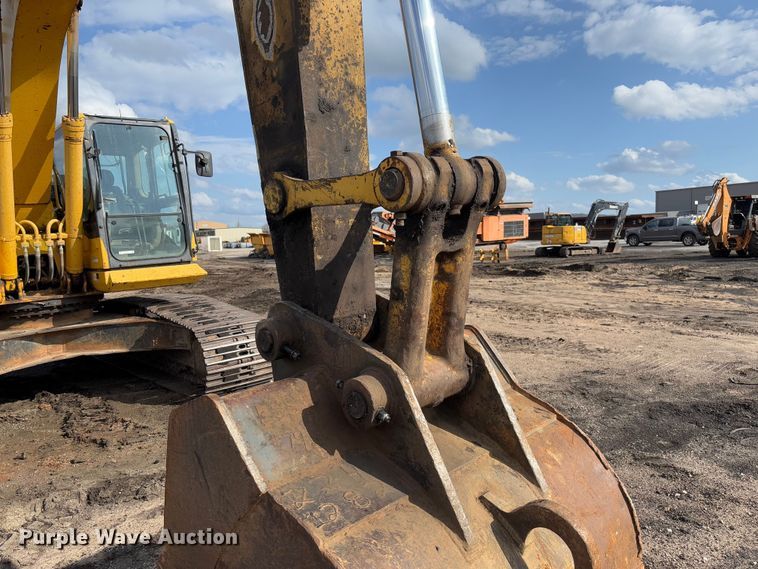 image for item FB3180 2016 Komatsu PC240LC-11 excavator