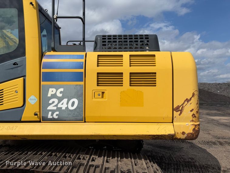 image for item FB3180 2016 Komatsu PC240LC-11 excavator