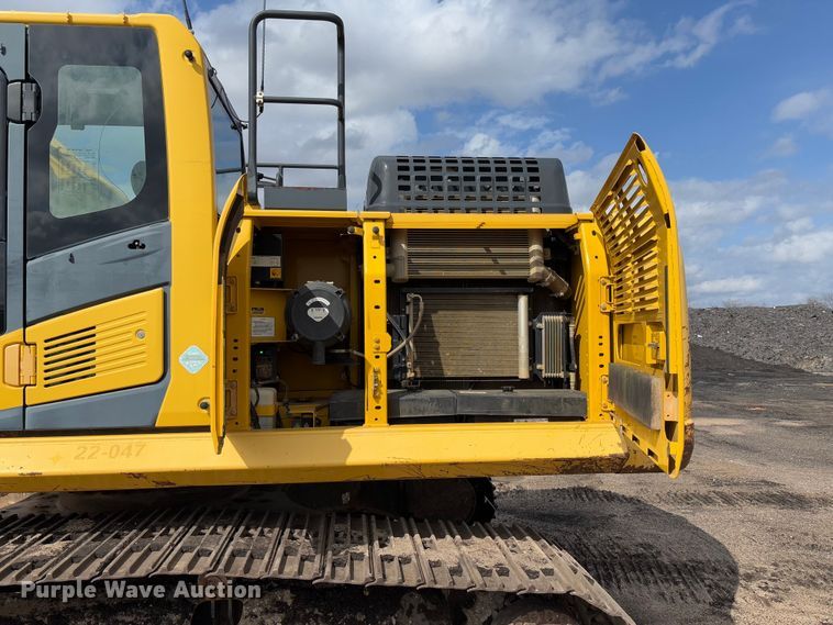 image for item FB3180 2016 Komatsu PC240LC-11 excavator