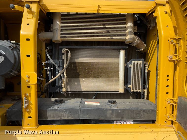 image for item FB3180 2016 Komatsu PC240LC-11 excavator