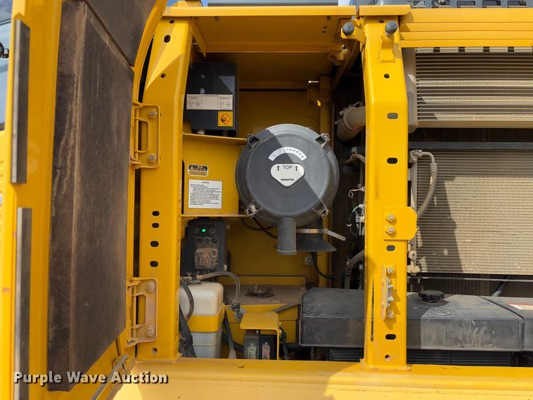 image for item FB3180 2016 Komatsu PC240LC-11 excavator