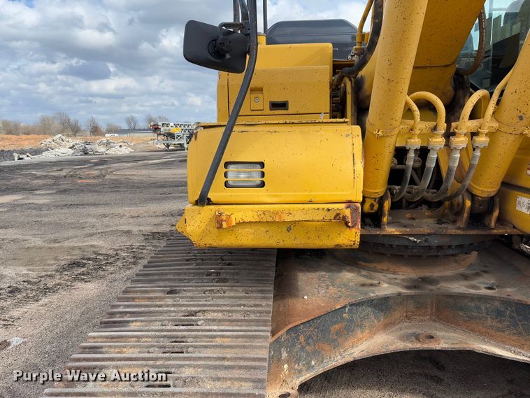 image for item FB3180 2016 Komatsu PC240LC-11 excavator