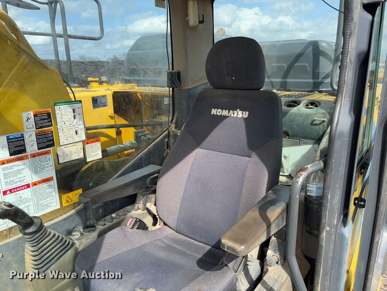 image for item FB3180 2016 Komatsu PC240LC-11 excavator