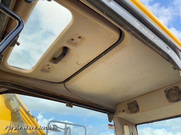 image for item FB3180 2016 Komatsu PC240LC-11 excavator