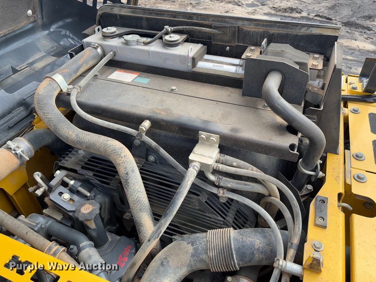 image for item FB3180 2016 Komatsu PC240LC-11 excavator