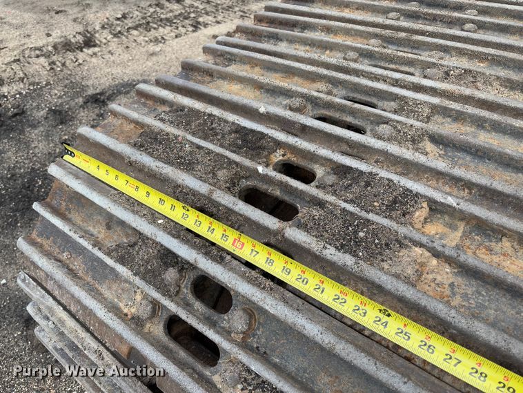 image for item FB3180 2016 Komatsu PC240LC-11 excavator