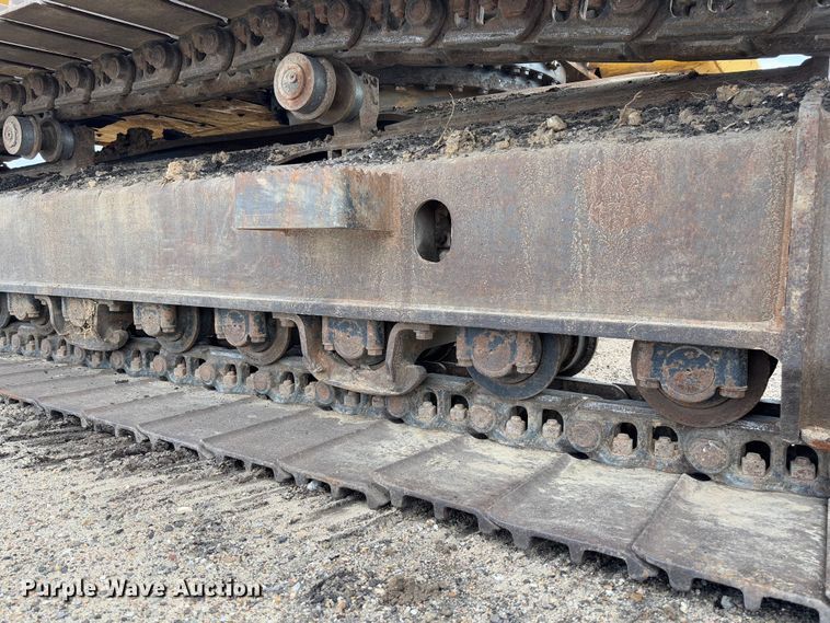 image for item FB3180 2016 Komatsu PC240LC-11 excavator