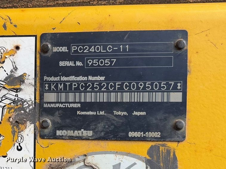 image for item FB3180 2016 Komatsu PC240LC-11 excavator