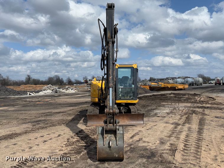 image for item FB3181 2020 John Deere 85G mini excavator