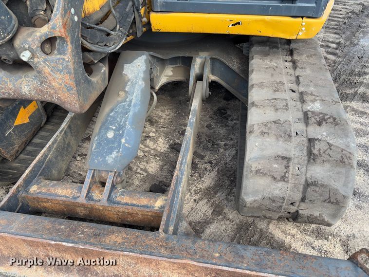 image for item FB3181 2020 John Deere 85G mini excavator