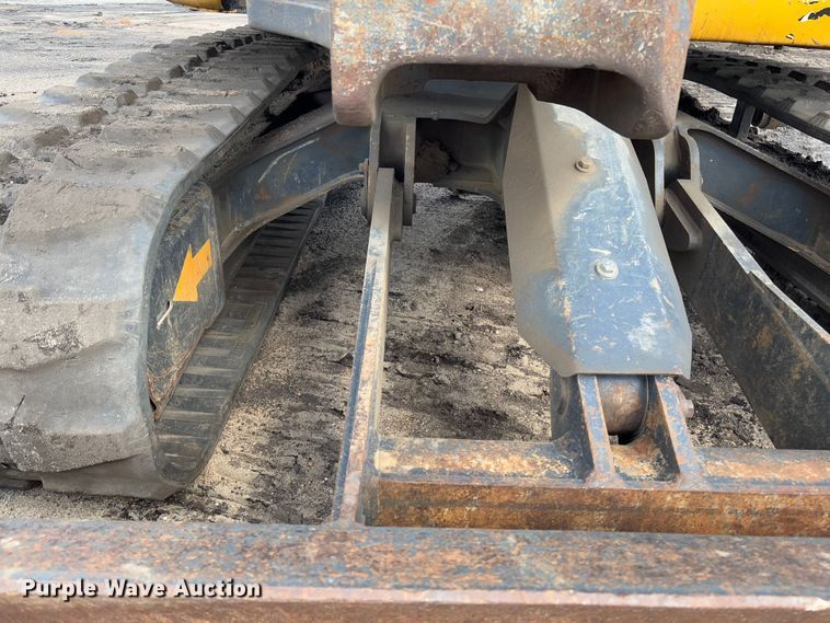 image for item FB3181 2020 John Deere 85G mini excavator