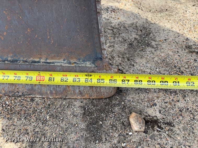 image for item FB3181 2020 John Deere 85G mini excavator