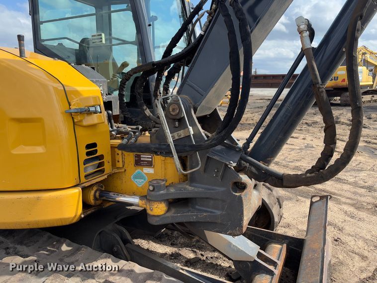 image for item FB3181 2020 John Deere 85G mini excavator