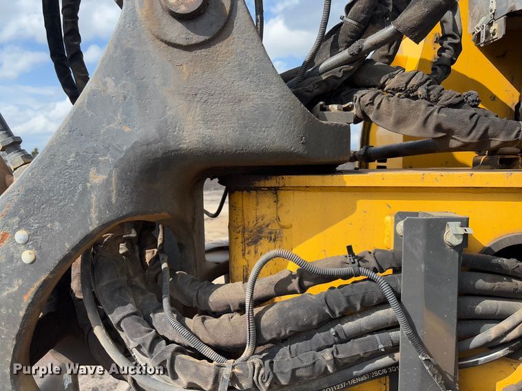 image for item FB3181 2020 John Deere 85G mini excavator