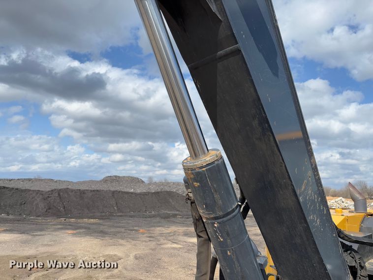 image for item FB3181 2020 John Deere 85G mini excavator