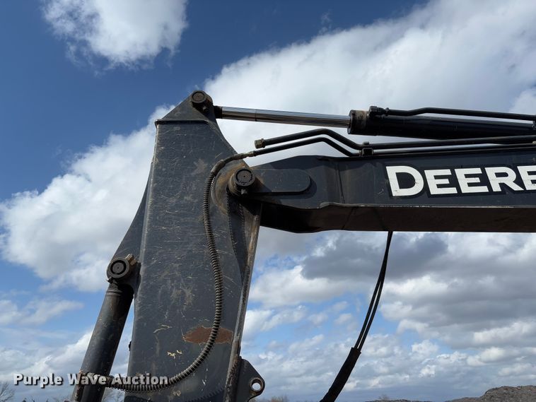 image for item FB3181 2020 John Deere 85G mini excavator