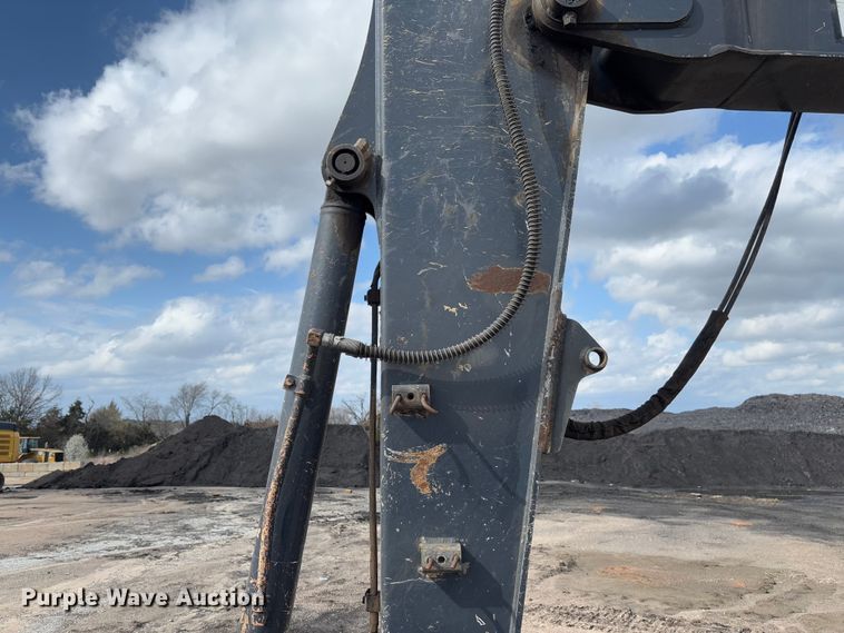 image for item FB3181 2020 John Deere 85G mini excavator