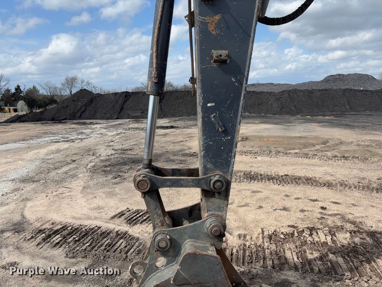 image for item FB3181 2020 John Deere 85G mini excavator