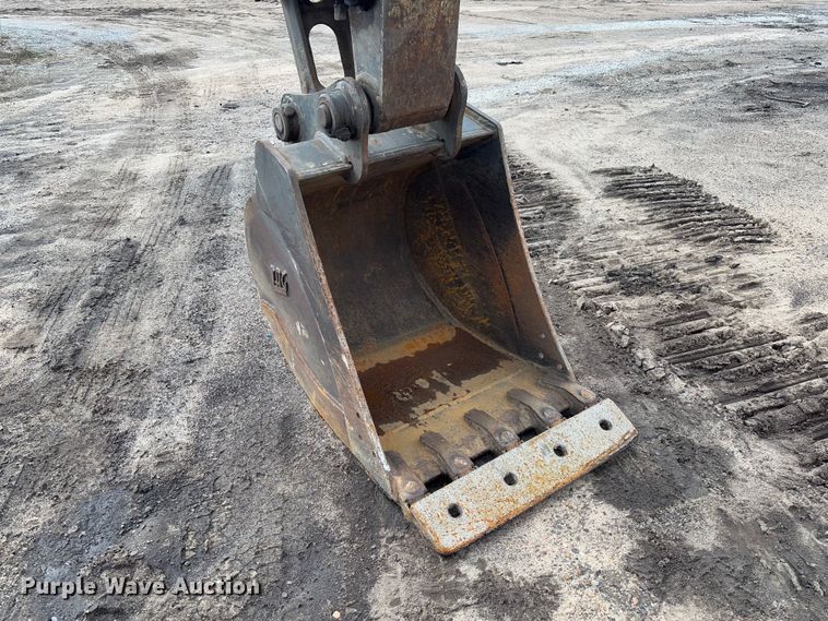 image for item FB3181 2020 John Deere 85G mini excavator